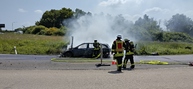 Pkw brennt im Autobahnkreuz Leverkusen