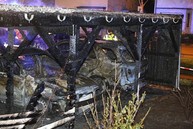 Carport und zwei Pkw brannten